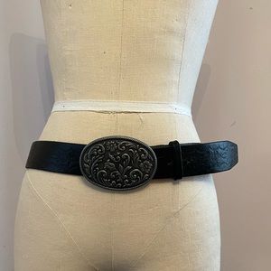 Vintage western embossed floral leather belt with silver metal floral buckle